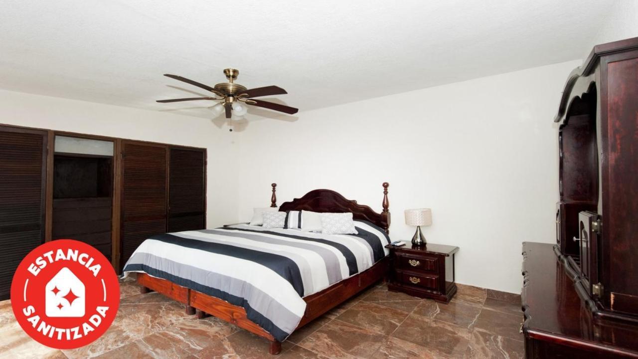 Econosuites Monterrey Bagian luar foto