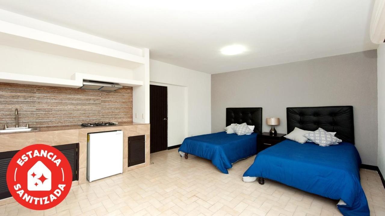 Econosuites Monterrey Bagian luar foto