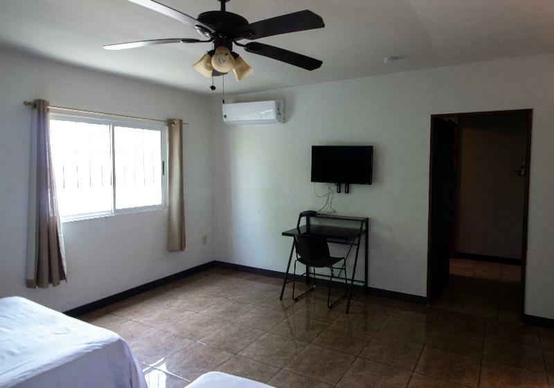 Econosuites Monterrey Bagian luar foto